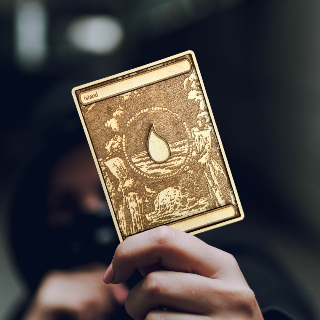 Isola | Island in Legno: Carta Magic The Gathering Terra Multistrato con Incisione Laser 💧🌲