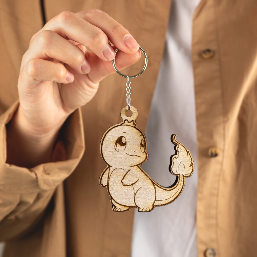 Portachiavi Pokémon Charmander Chibi in legno con incisione laser