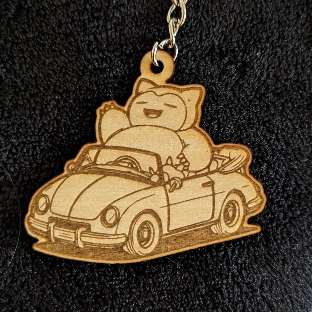 Portachiavi Pokémon Chibi Snorlax in Auto in Legno Incisione Laser 💤