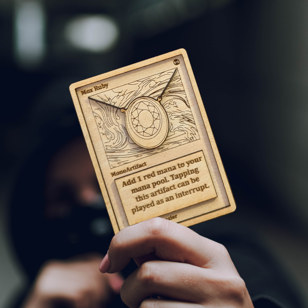 Carta Magic: The Gathering Mox Ruby 🔥 in Legno - Incisione Laser